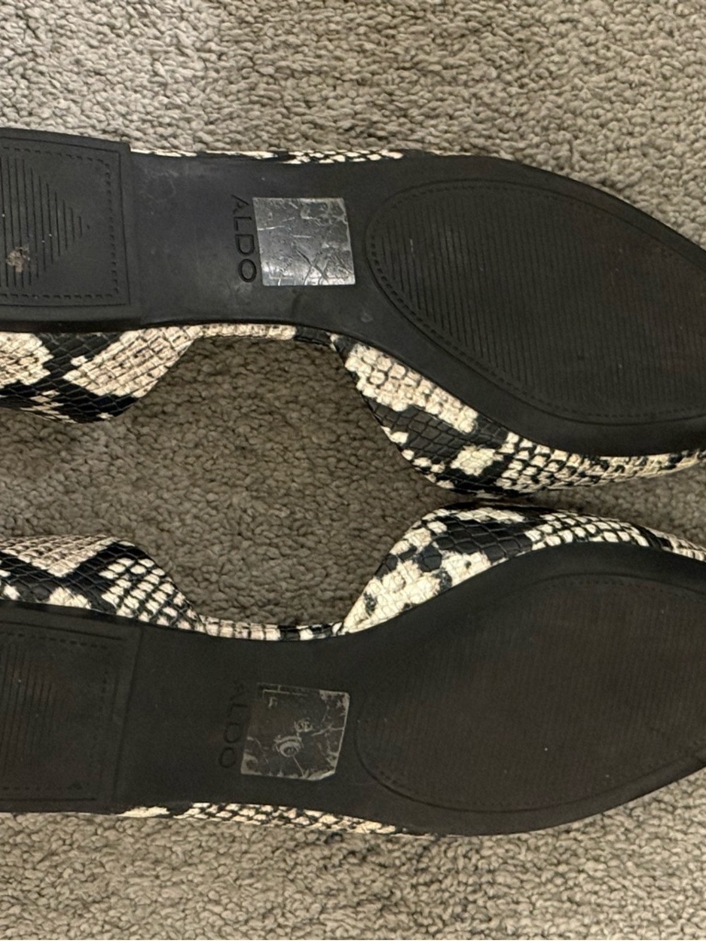 ALDO Women's Snake-Print Pointed Flats - Picture 2 of 3